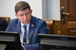 Сергей Ладанов принял участие в работе круглого стола по вопросам деятельности представительных органов муниципальных образований